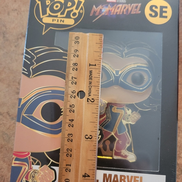 Ms. Marvel Enamel Pin ~ Funko Pop ~ Disney Studios ~ NWT/NIB ~ Cute~ FINAL PRICE - Picture 5 of 13
